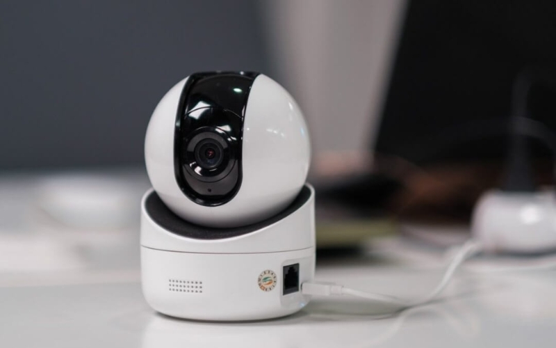 so sánh camera giám sát có dây và camera wifi không dây