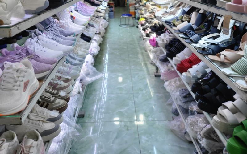 Vì sao nhập sỉ giày Quảng Châu ngày càng được ưa chuộng