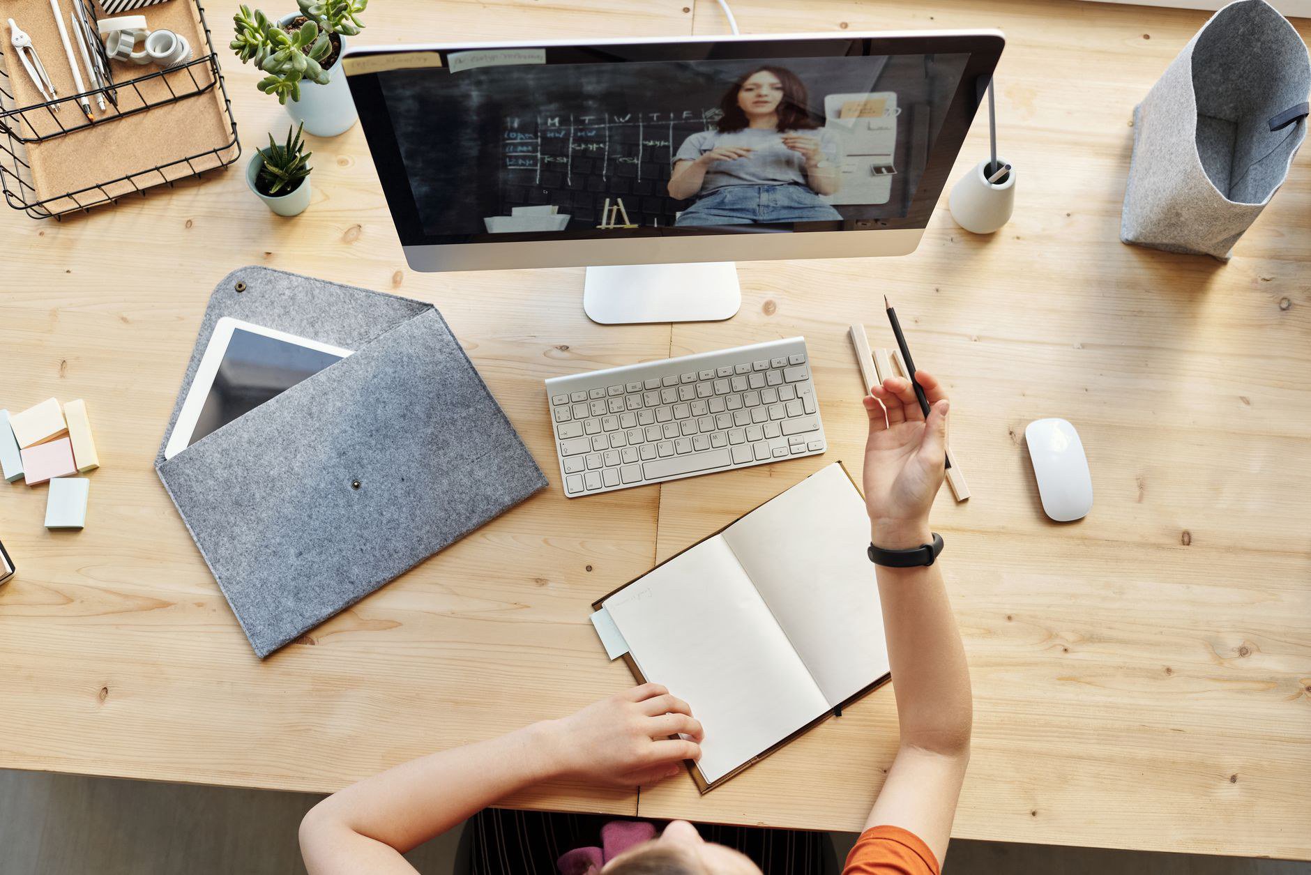 Câu hỏi về sở hữu: tên miền, dữ liệu học viên, video Câu hỏi về sở hữu: tên miền, dữ liệu học viên, video